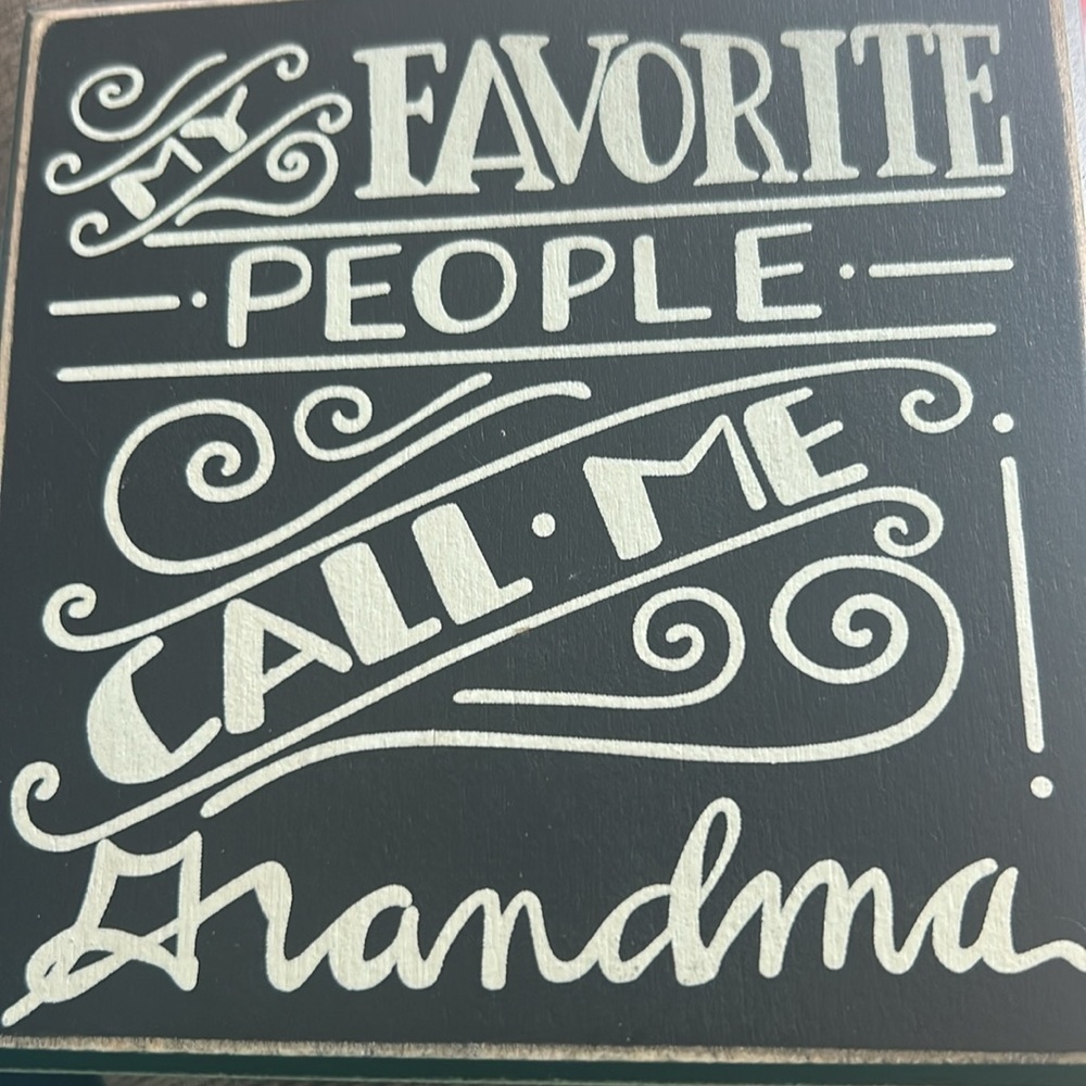 ❤️ Decorative Box Sign “My Favorite People Call Me Grandma” Primitives By Kathy
